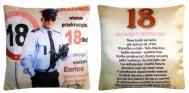 Poduszka śr. (18 policjant) - Koleżanko, właśnie przekroczyłaś 18-tkę, dlatego sierżant Enrico będzie musiał użyć swojej pałki